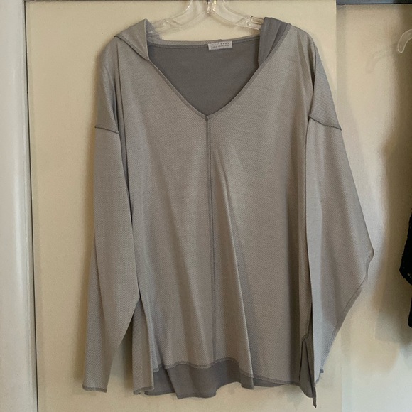 Fitigues Tops - Fitigues silk cashmere hoodie